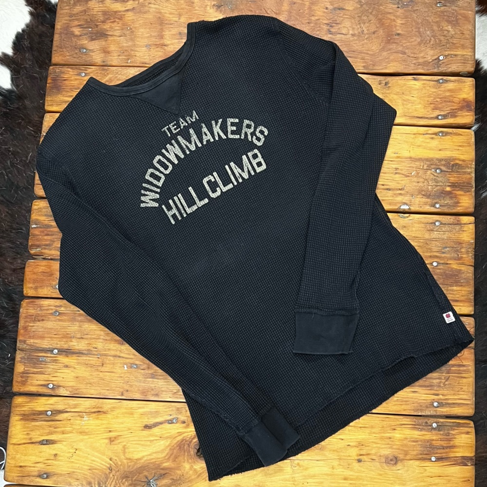 Lucky Brand “Team Widowmakers” waffle thermal. EUC